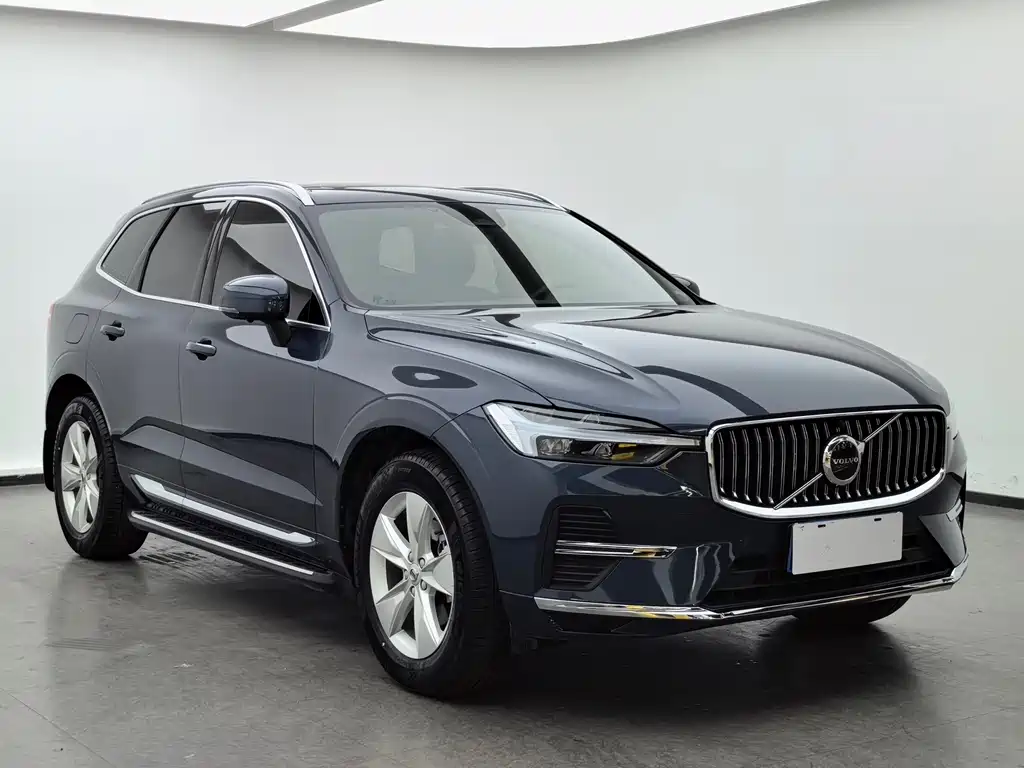 Volvo XC60 2022 B5 Luxury