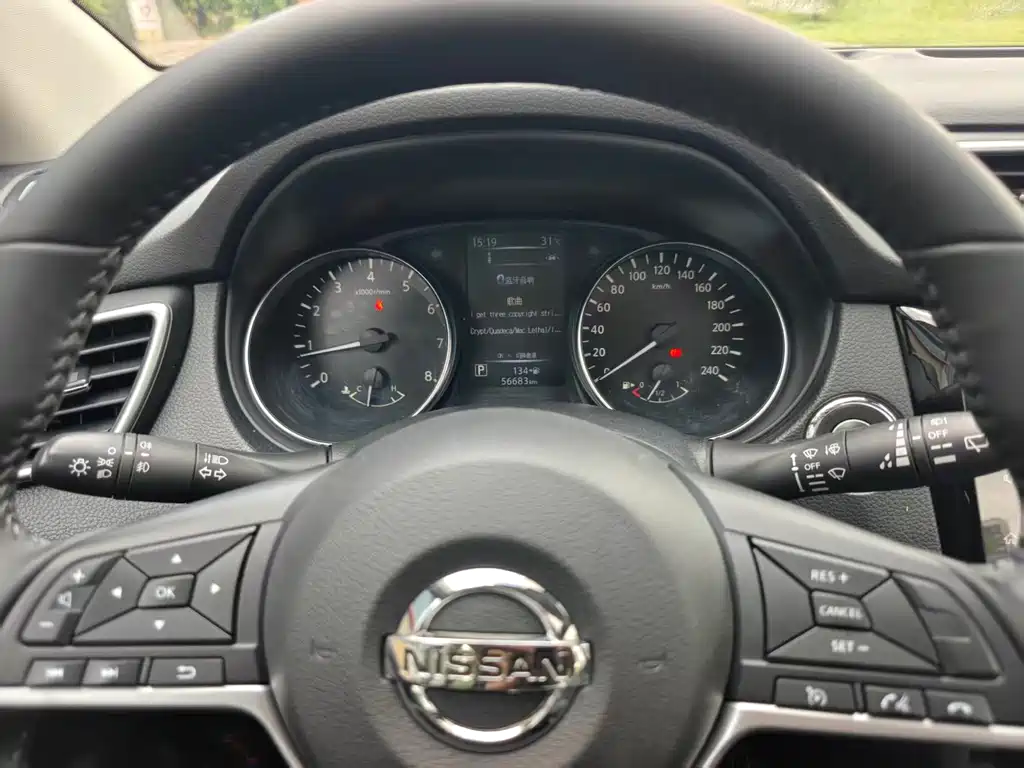 Nissan Qashqai — миниатюра 12