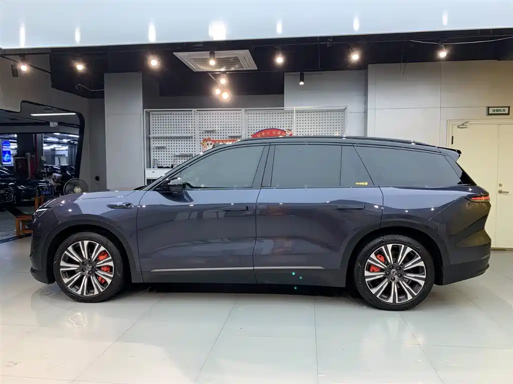 NIO ES8 2024 75kWh