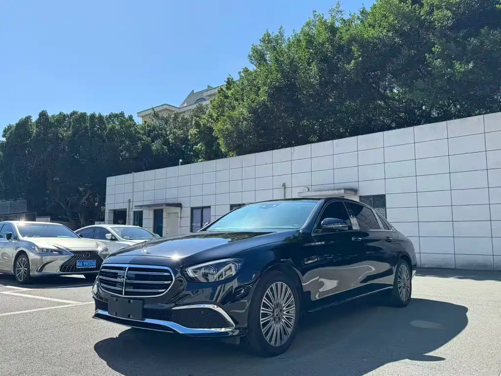 Mercedes-Benz E-Class 2022