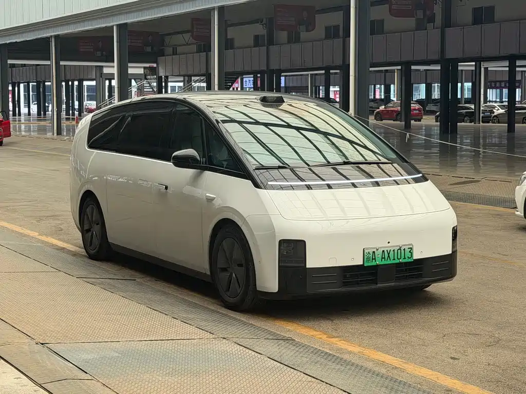 Li Auto Li MEGA — миниатюра 3