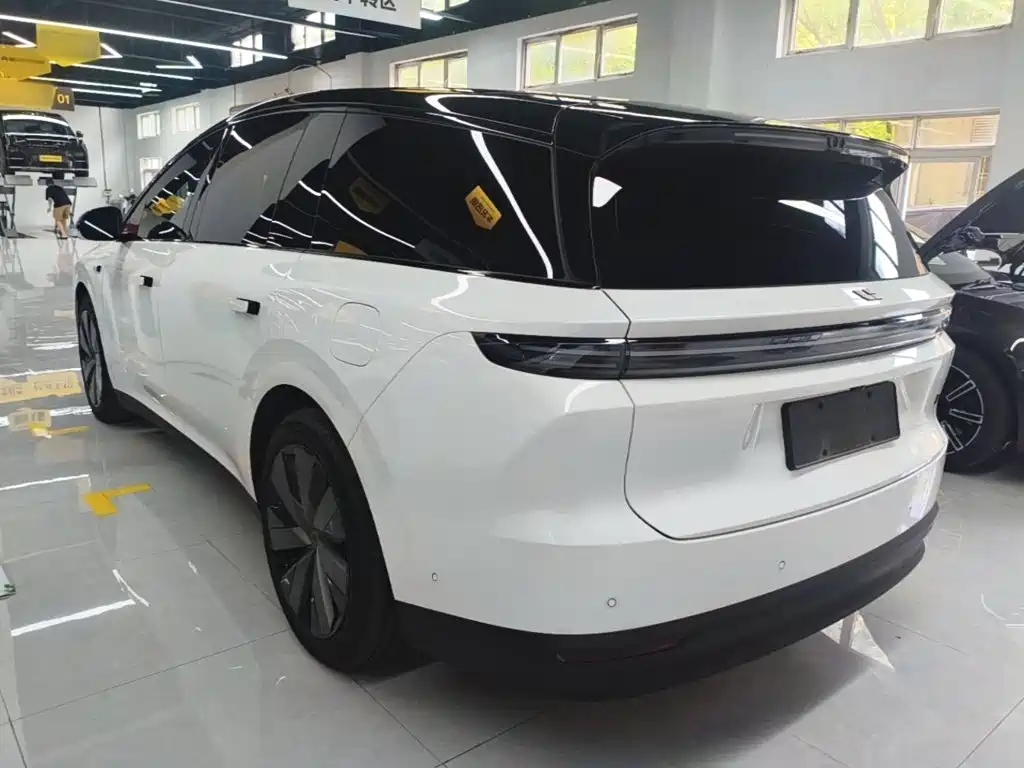 Li Auto i8 2025 Standard