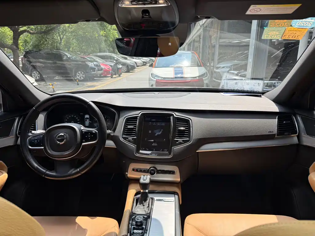 Volvo XC90 — миниатюра 16