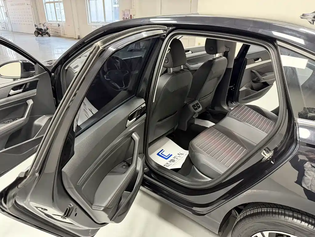 Volkswagen Lavida — миниатюра 12