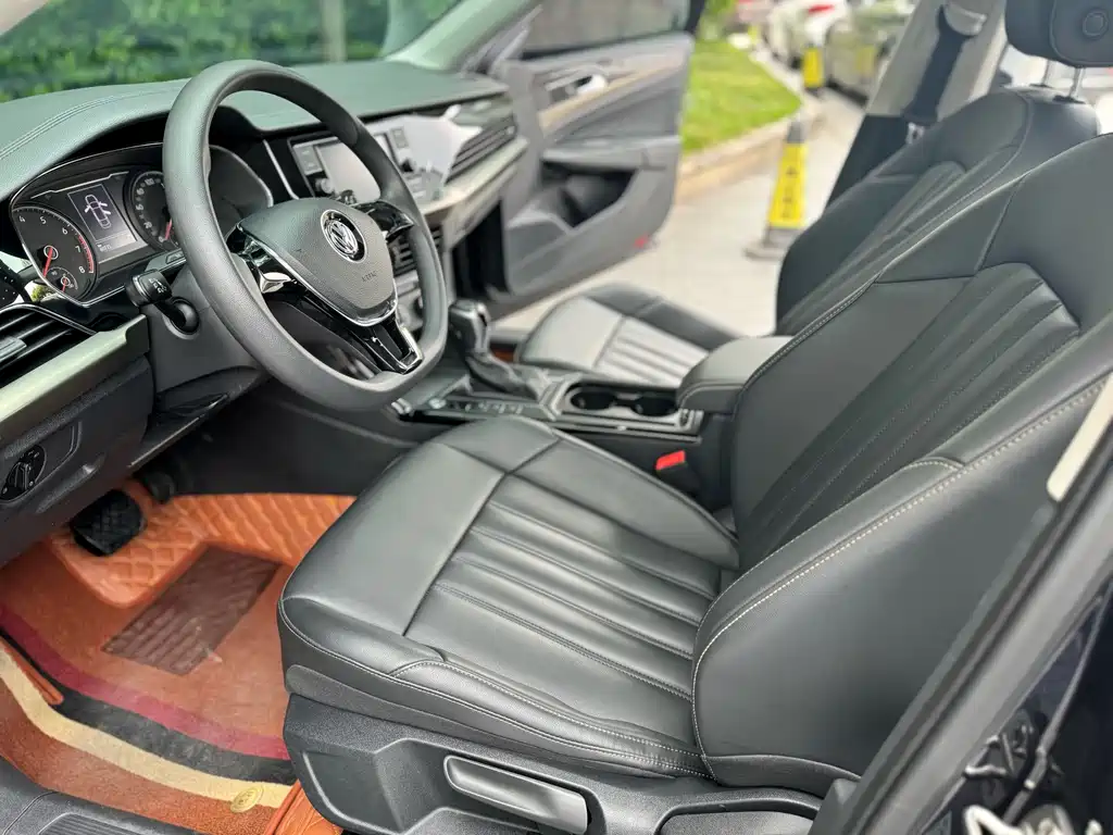 Volkswagen Passat 2019 280TSI VI