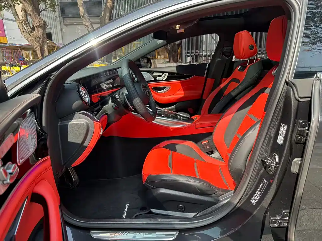 MERCEDES-BENZ AMG GT