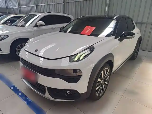 2018 Lynk & Co 02
