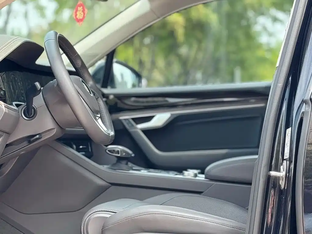 Volkswagen Touareg — миниатюра 11