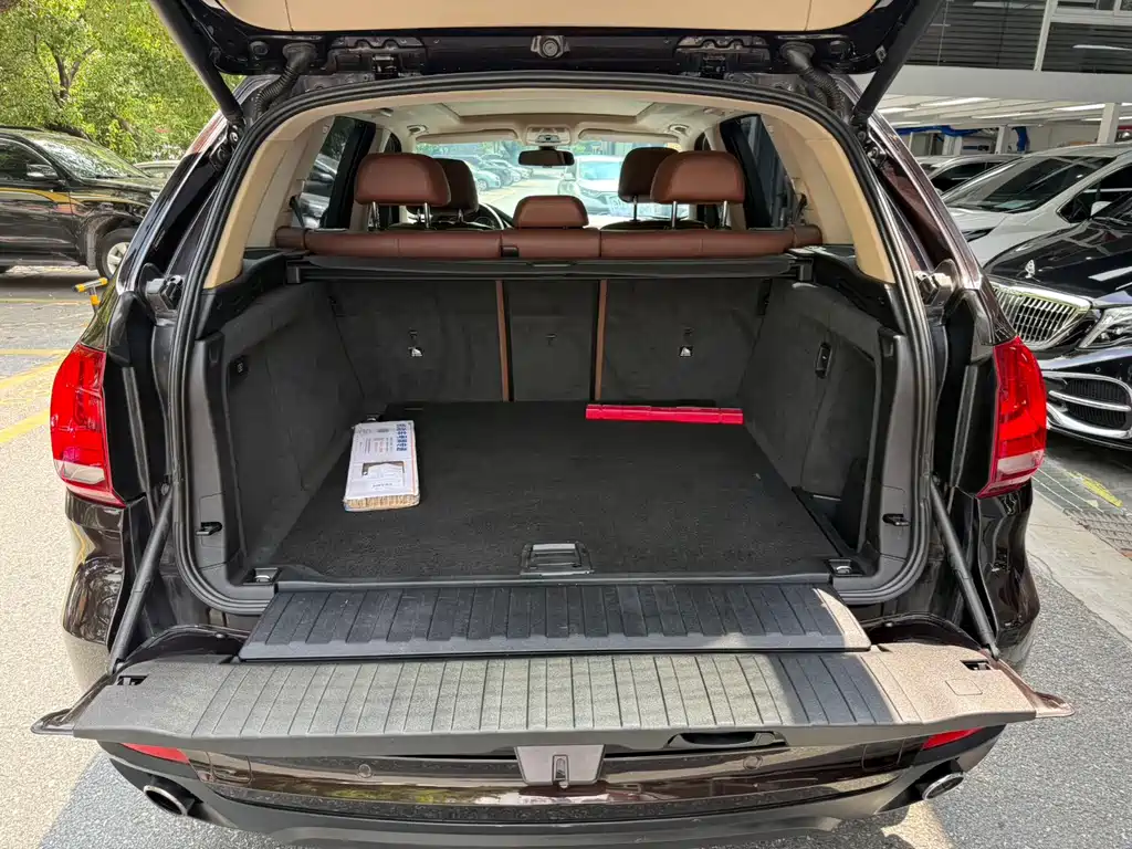 BMW X5 (Import) — миниатюра 16