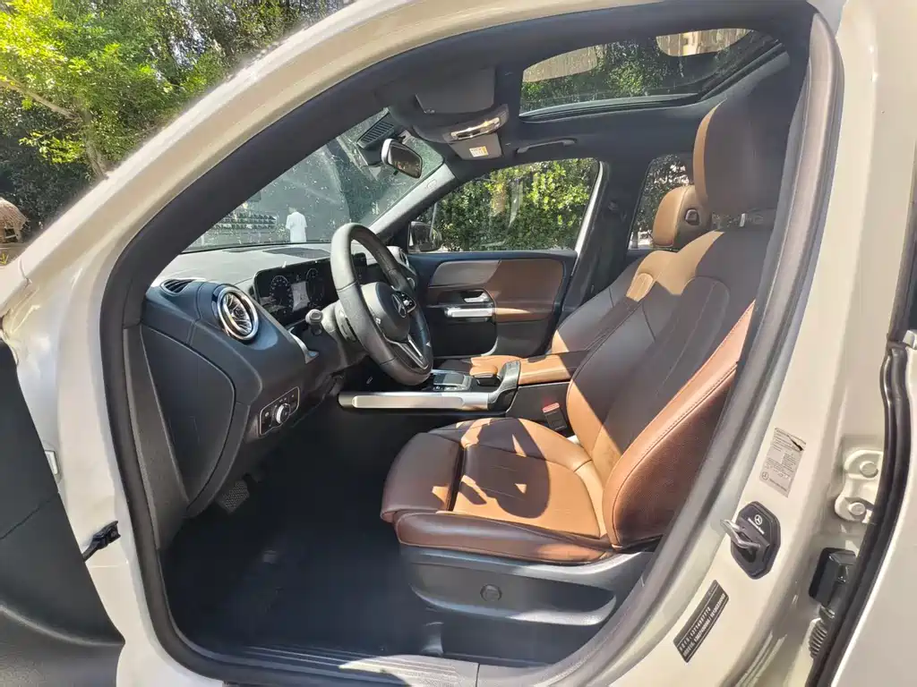 Mercedes-Benz GLB — миниатюра 4
