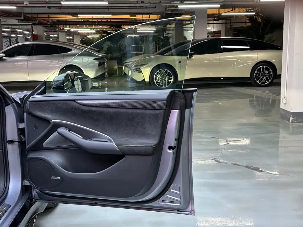 XIAOMI CAR XIAOMI SU7 ULTRA