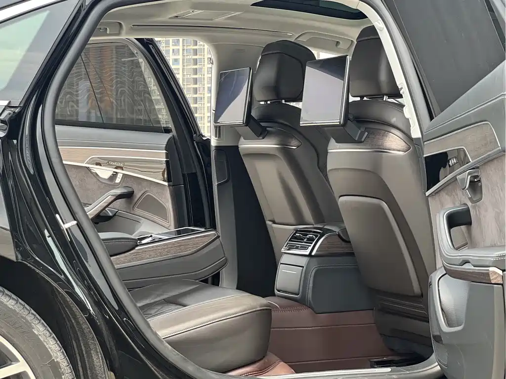 Audi A8 2023 A8L 55 TFSI quattro Flagship