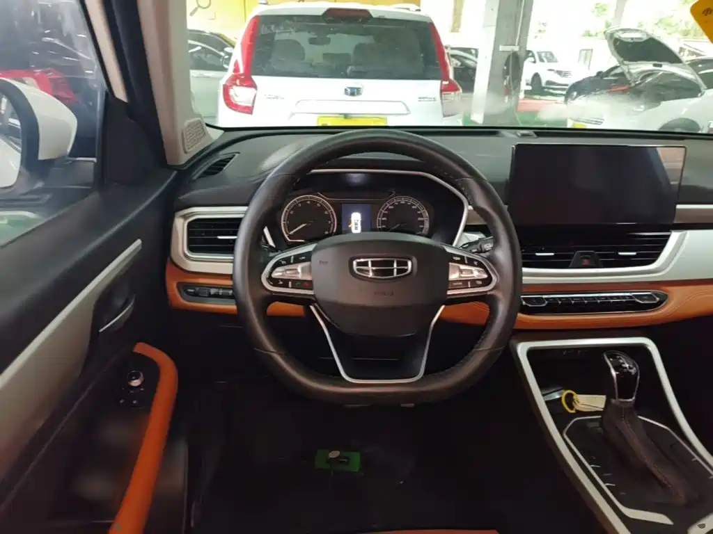 Geely Vision X6 — миниатюра 11