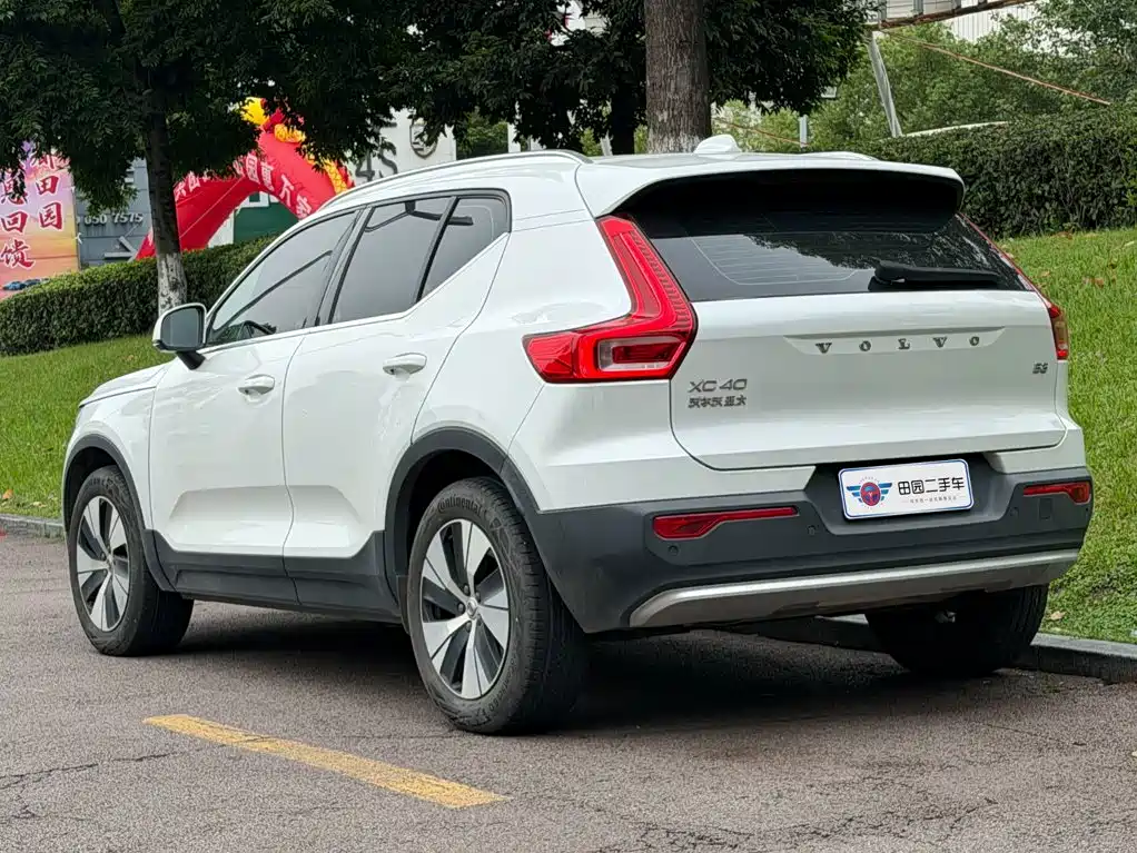 Volvo XC40 — миниатюра 4