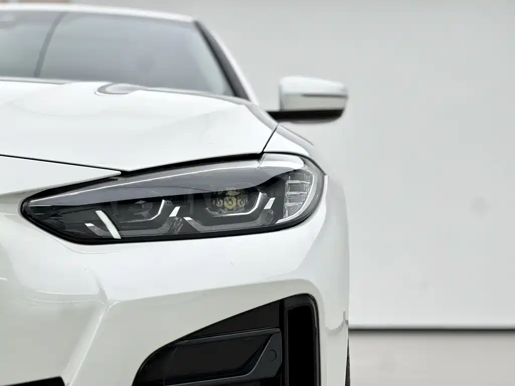 BMW 4 Series — миниатюра 12
