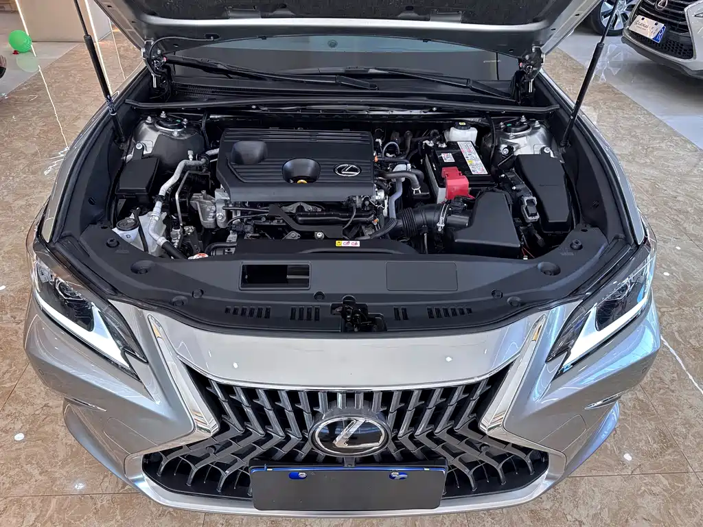 Lexus ES — миниатюра 16