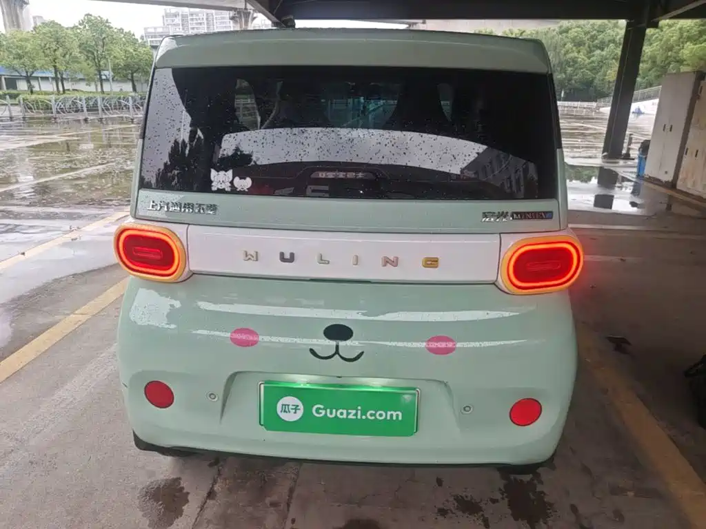 Wuling MINIEV — миниатюра 6