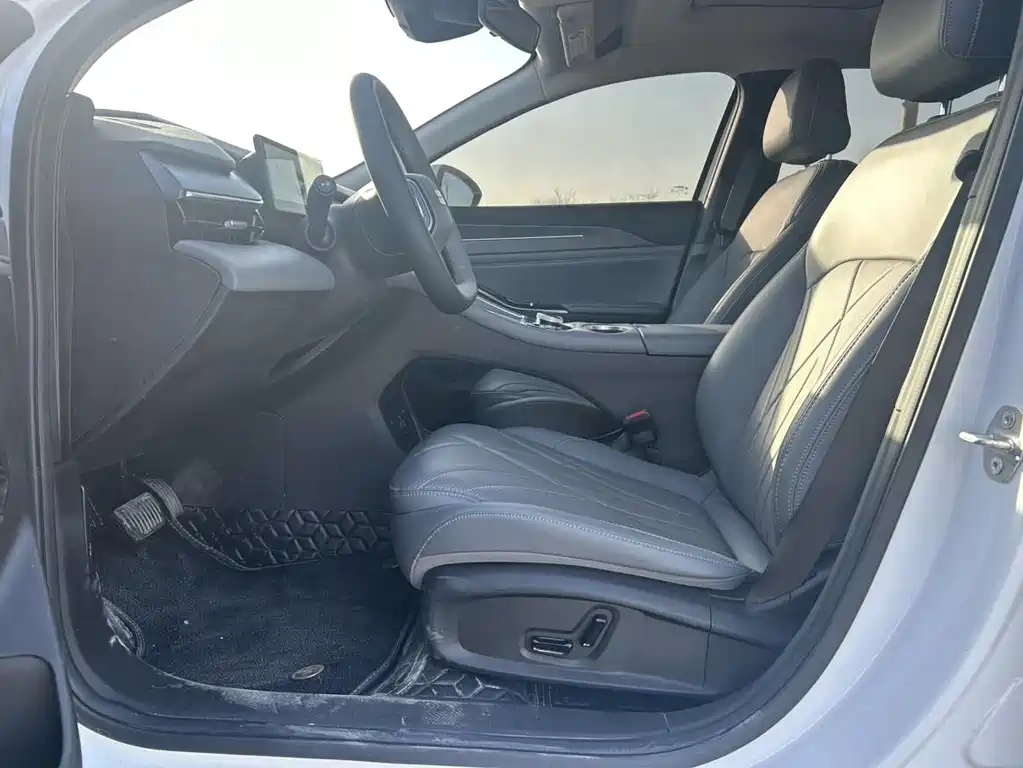 GEELY GALAXY GALAXY L6