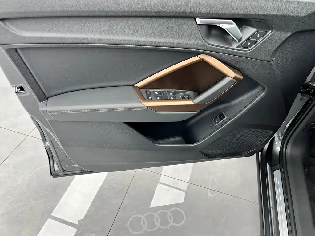 Audi Q3 — миниатюра 18