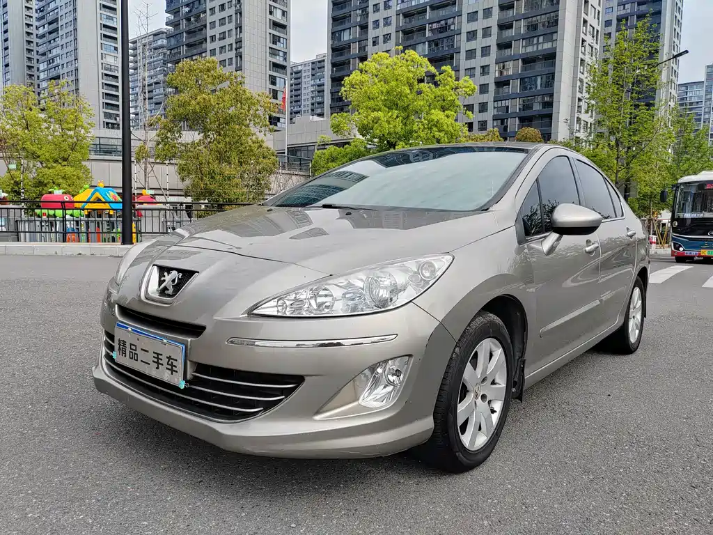 Peugeot 408 2012