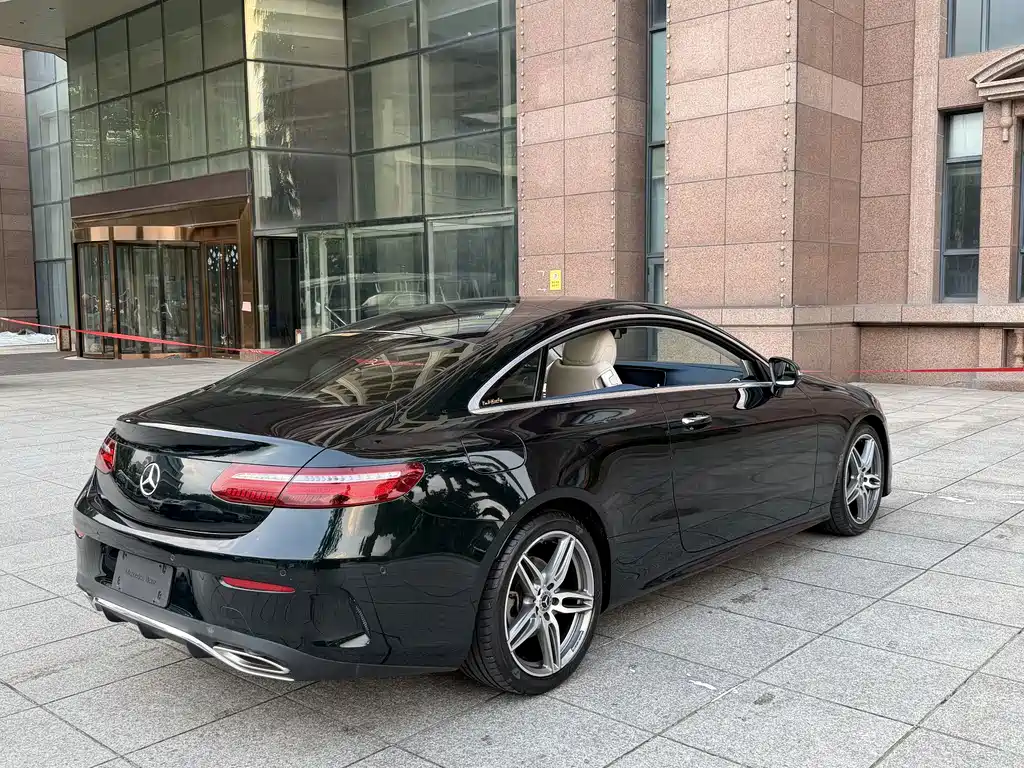 Mercedes-Benz E-Class (Import) — миниатюра 28