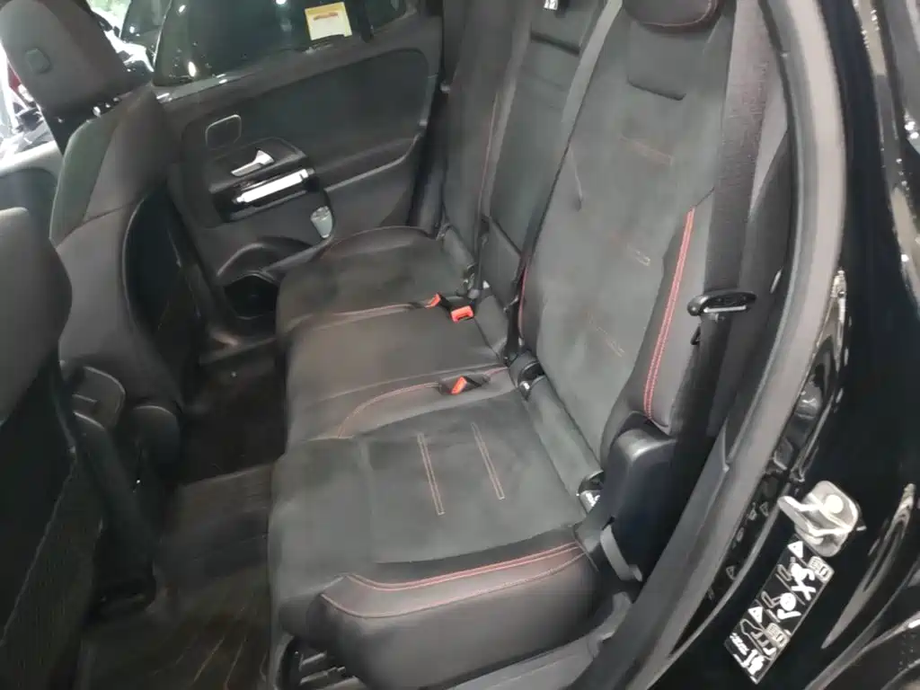 Mercedes-Benz GLB AMG — миниатюра 17