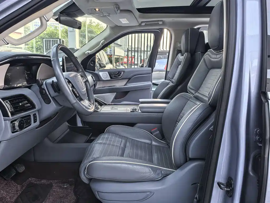 Lincoln Navigator — миниатюра 5