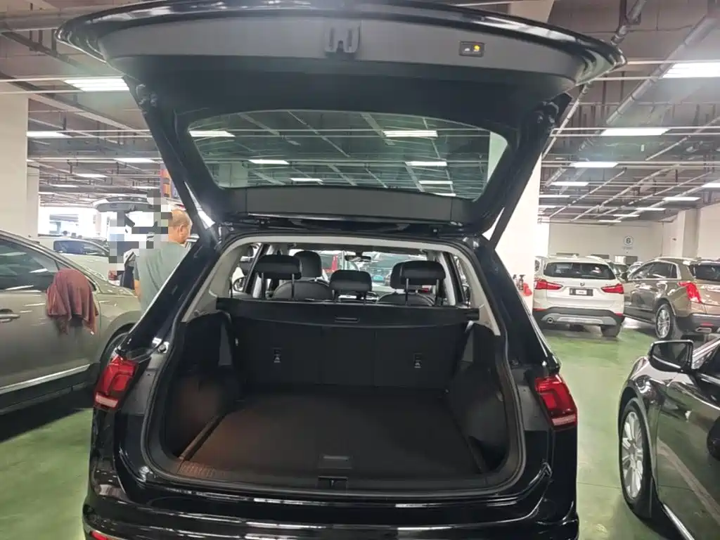 Volkswagen Tiguan L — миниатюра 19