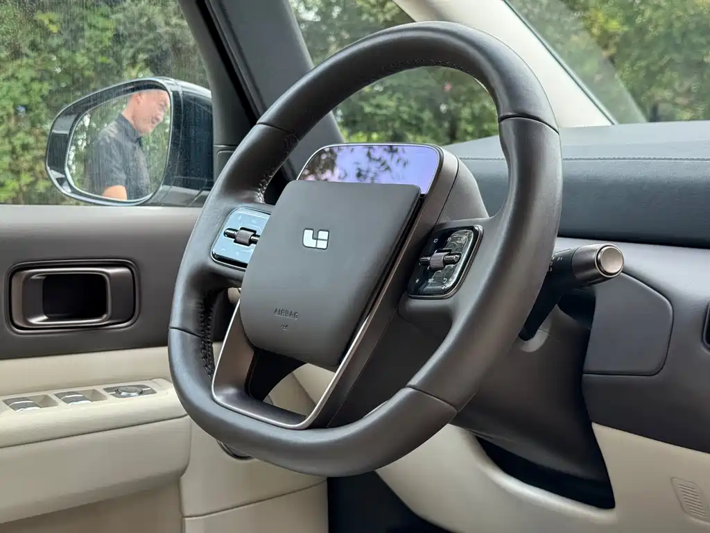 Li Auto Li MEGA — миниатюра 14