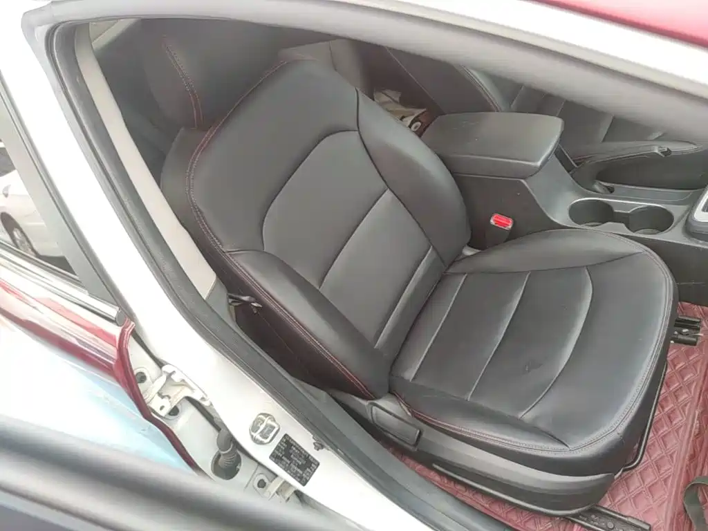 Hyundai Elantra — миниатюра 25