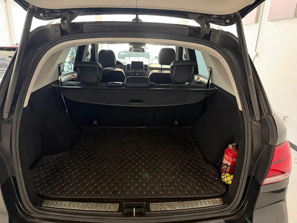Mercedes-Benz GLE (Import) — миниатюра 14