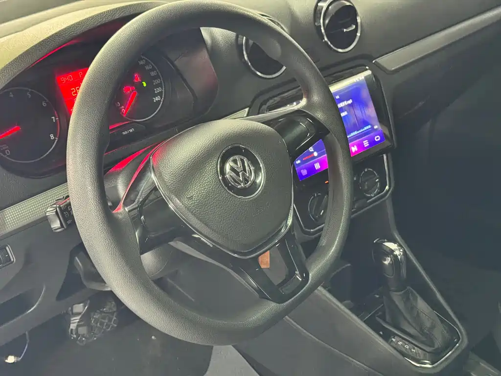 Volkswagen Jetta — миниатюра 7