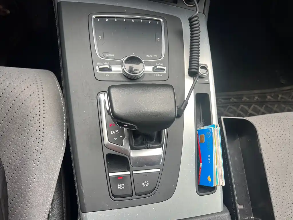 Audi Q5L — миниатюра 15