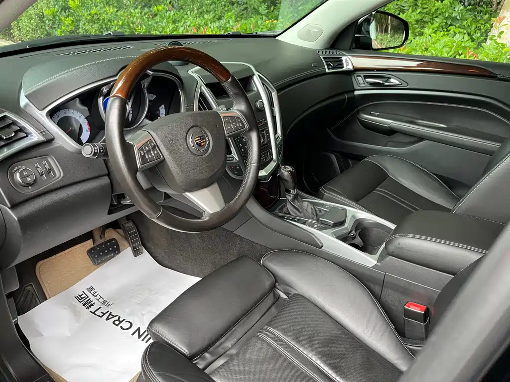 Cadillac SRX — миниатюра 21