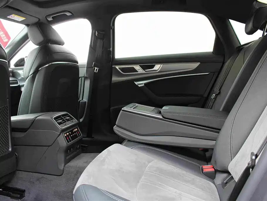 Audi A6L — миниатюра 12