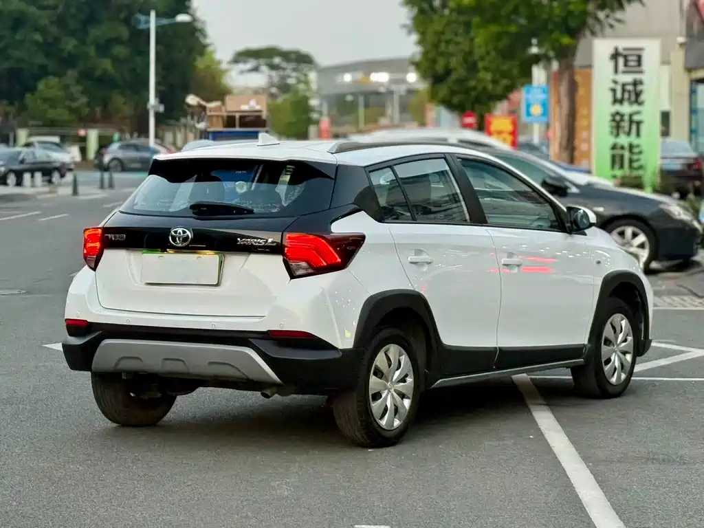 TOYOTA YARIS L ZHIXUAN