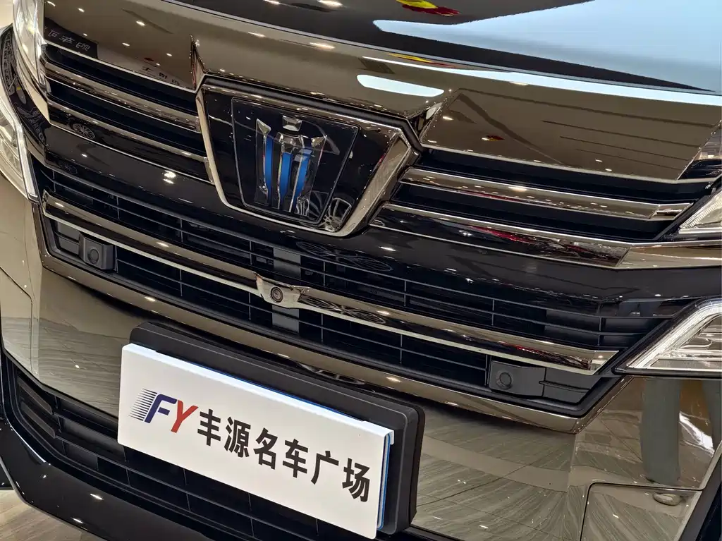 Toyota Vellfire — миниатюра 24