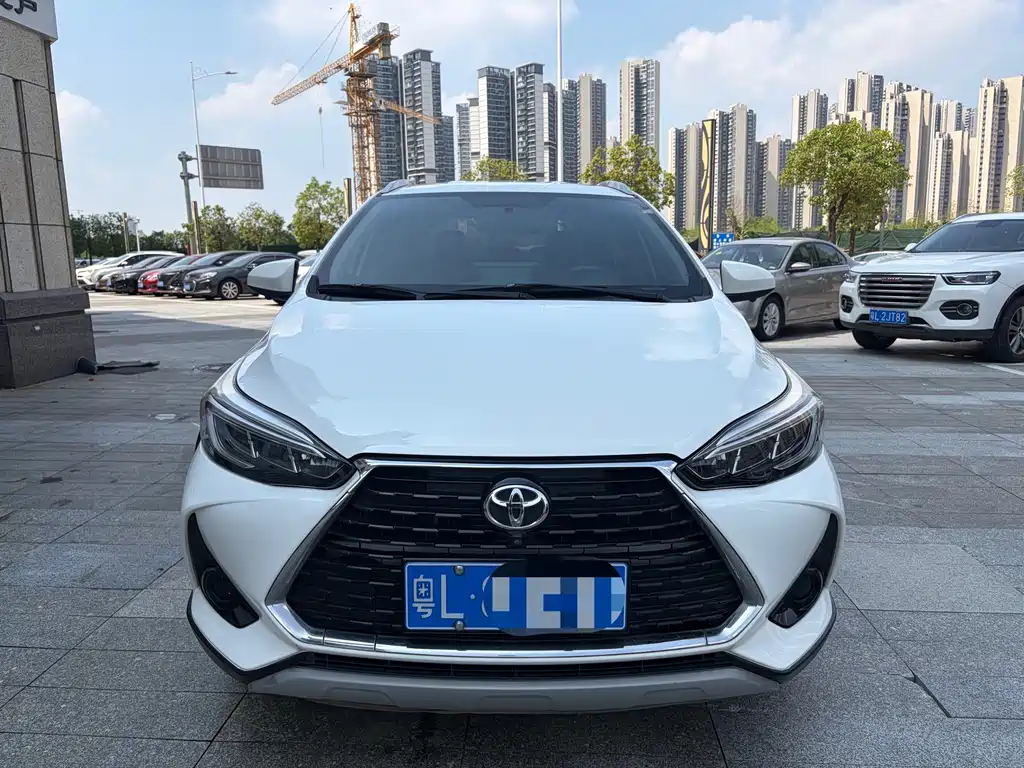 Toyota Yaris L — миниатюра 3