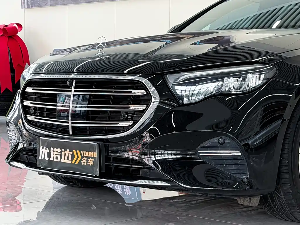 Mercedes-Benz E-Class — миниатюра 6