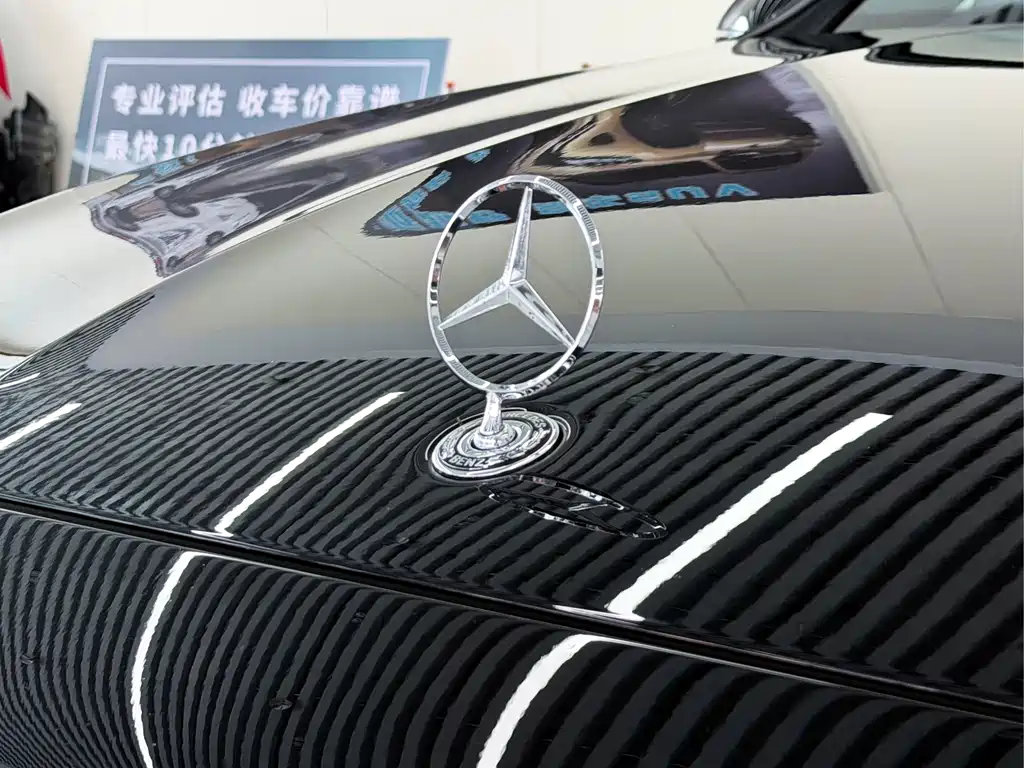 Mercedes-Benz E-Class — миниатюра 7