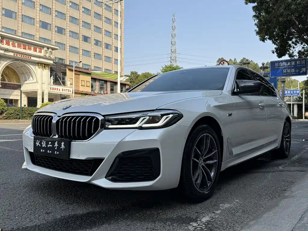 BMW 5 Series 2023
