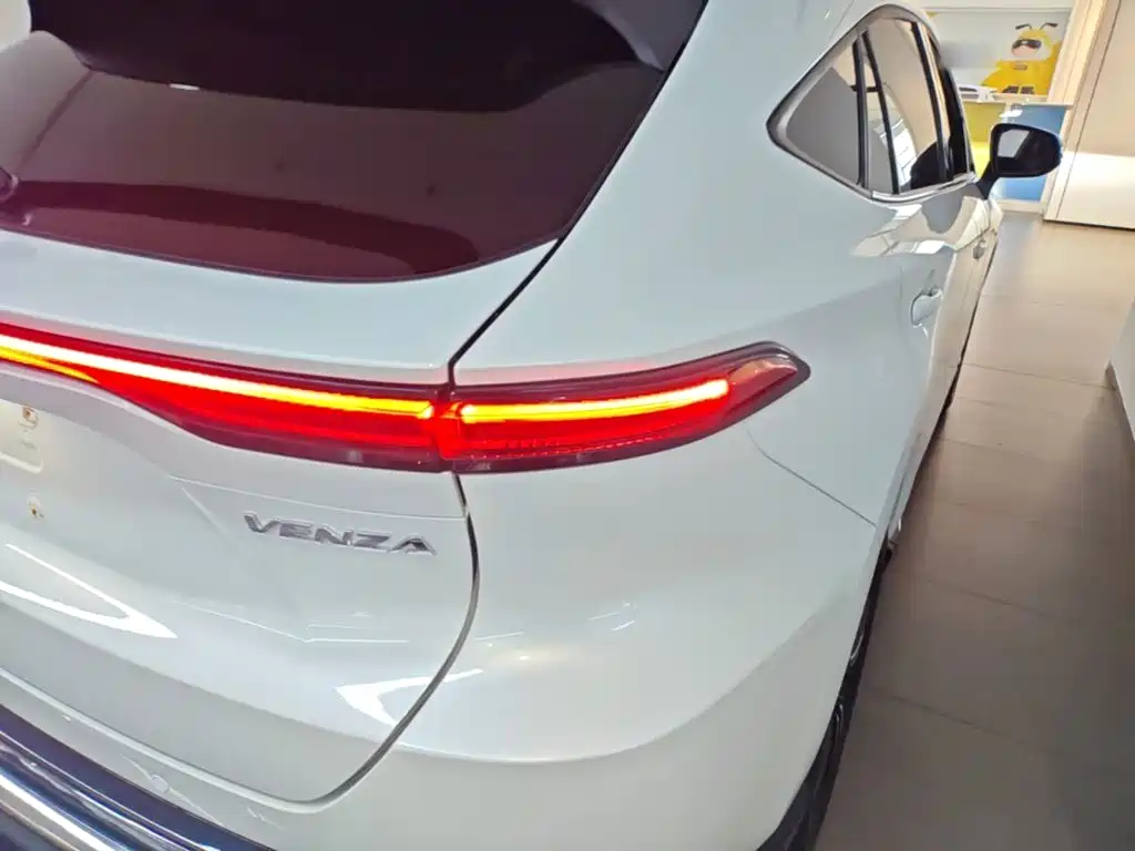 Toyota Venza — миниатюра 8