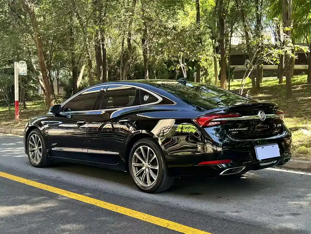 Buick LaCrosse — миниатюра 4