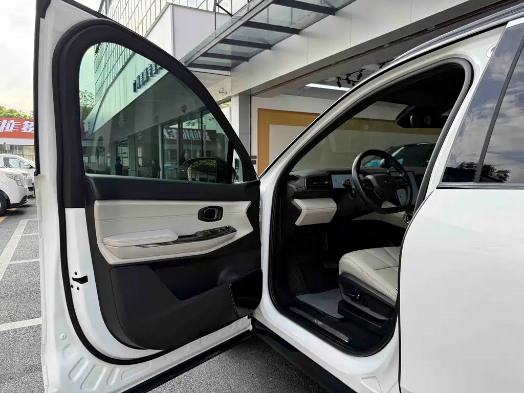 NIO ES8 — миниатюра 16