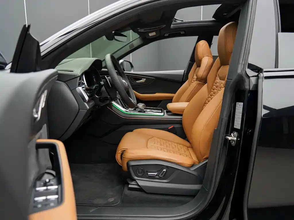 Audi RS Q8 — миниатюра 7