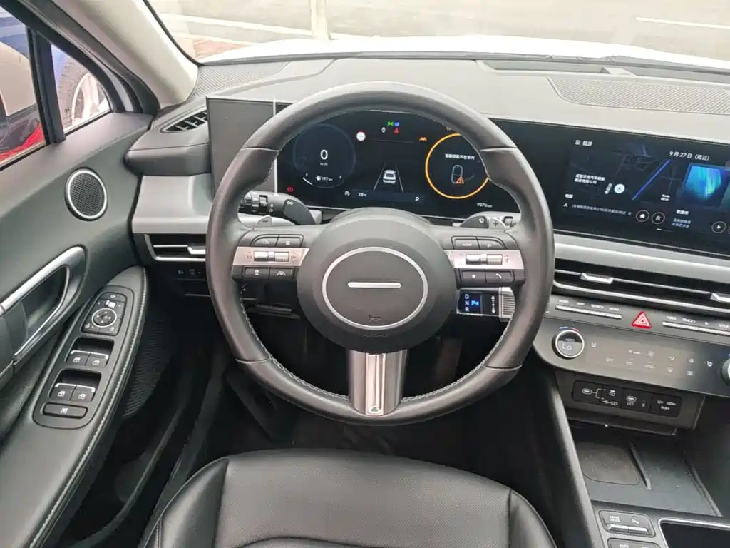 Hyundai Sonata — миниатюра 11