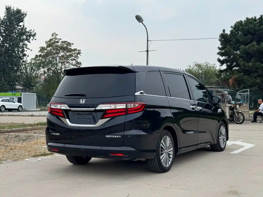 Honda Odyssey — миниатюра 6
