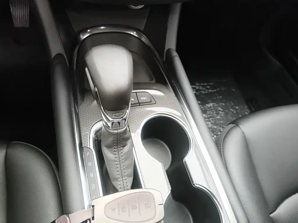 Chevrolet Malibu XL — миниатюра 14