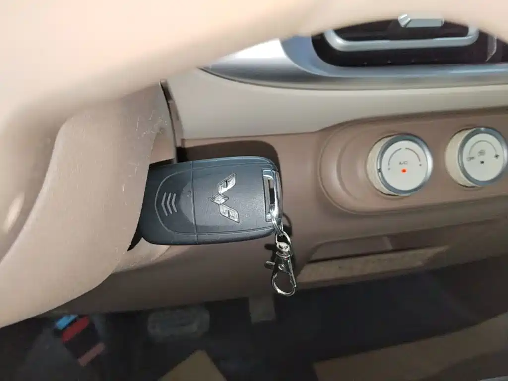 Wuling MINIEV — миниатюра 9