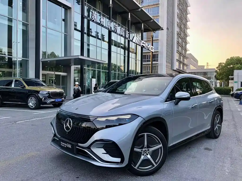 Mercedes-Benz EQS SUV